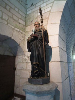 누르시아의 성 베네딕토_photo by FredSeiller_in the Chapel of Notre-Dame de Caillouville of the Abbey of Saint-Wandrille in Rives-en-Seine_France.jpg